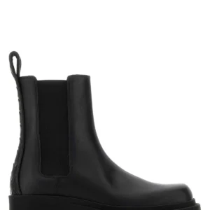 Black leather Chelsea Ben ankle boots
