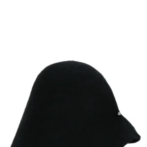 LE CHAPEAU CLOCHE
